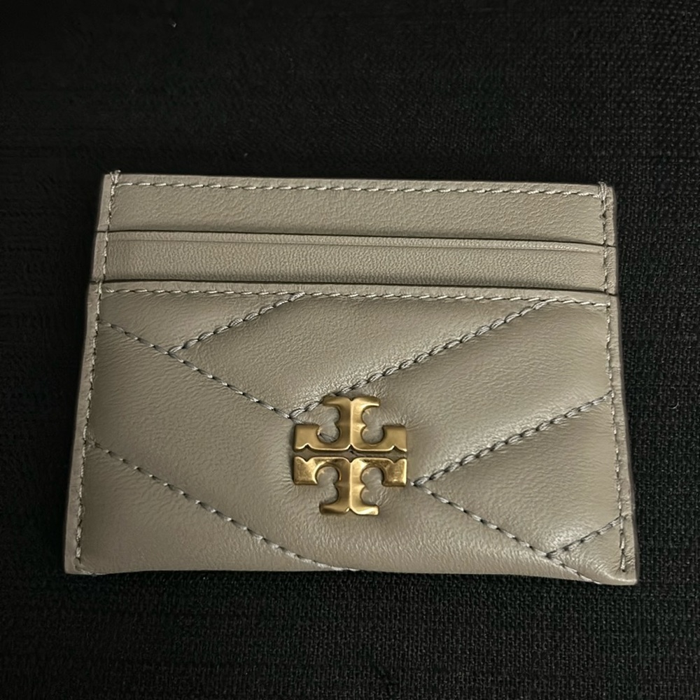 Tory Burch Kira Chevron card case Gray Heron